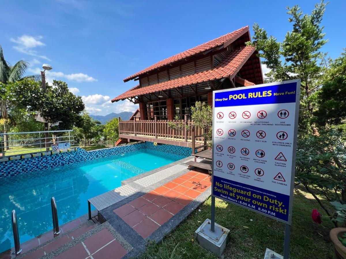 Red House The Garden Stay In Bukit Tinggi By Play Bentong Exteriér fotografie