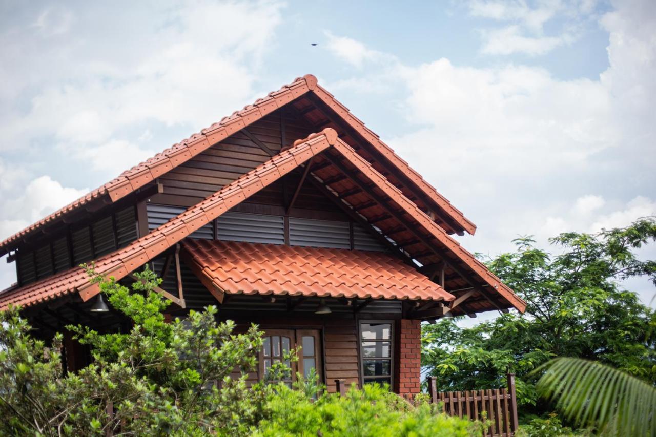 Red House The Garden Stay In Bukit Tinggi By Play Bentong Exteriér fotografie