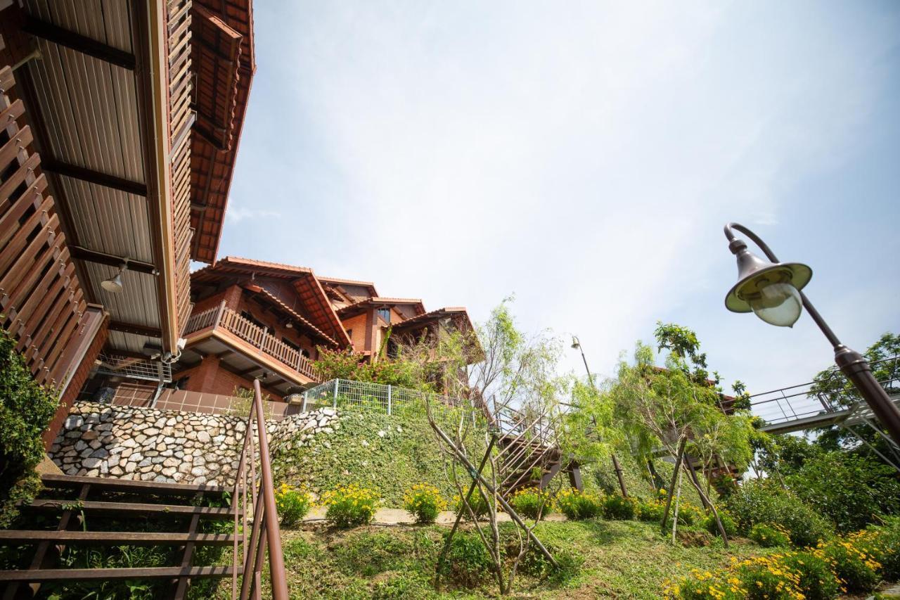 Red House The Garden Stay In Bukit Tinggi By Play Bentong Exteriér fotografie