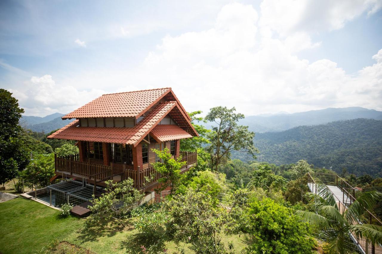 Red House The Garden Stay In Bukit Tinggi By Play Bentong Exteriér fotografie