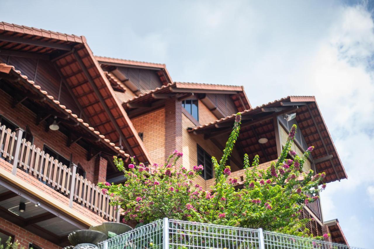 Red House The Garden Stay In Bukit Tinggi By Play Bentong Exteriér fotografie